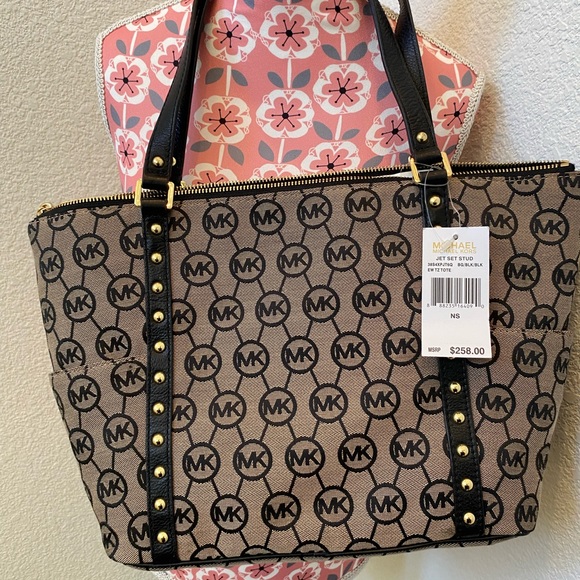 Michael Kors NWT Black and Tan Signature Tote - Picture 2 of 4